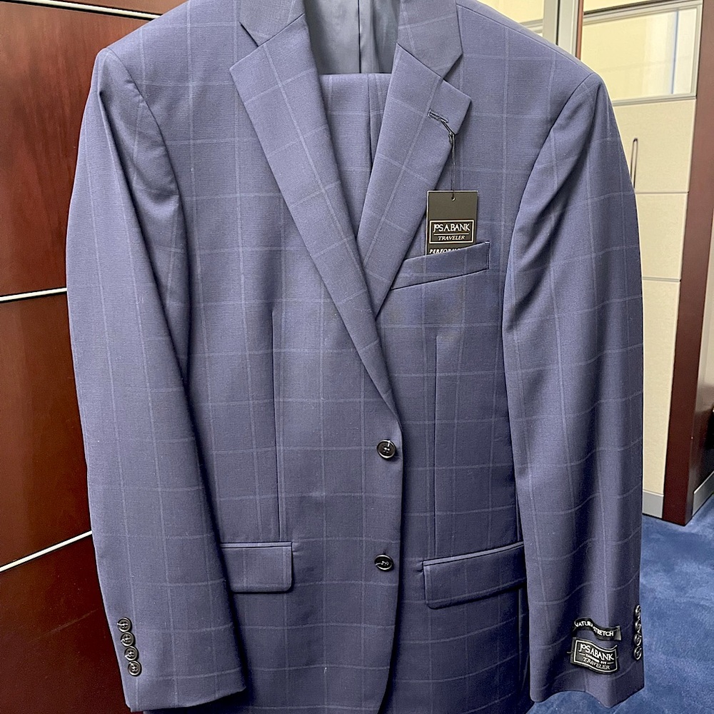 Brand new Joseph A. Bank Traveler suit.